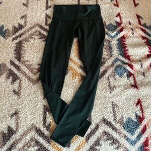Teeki Dark Green Leggings